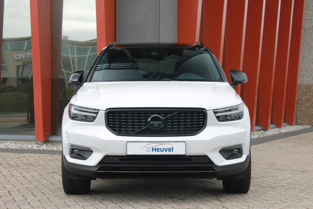 Volvo XC40 T5 Recharge R-Design | Stoelverwarming | 360° Camera | Pilot Assist | BLIS | H&K | Glossy Black | Keyless 47536229-1.jpg | Van den Heuvel Auto's B.V.