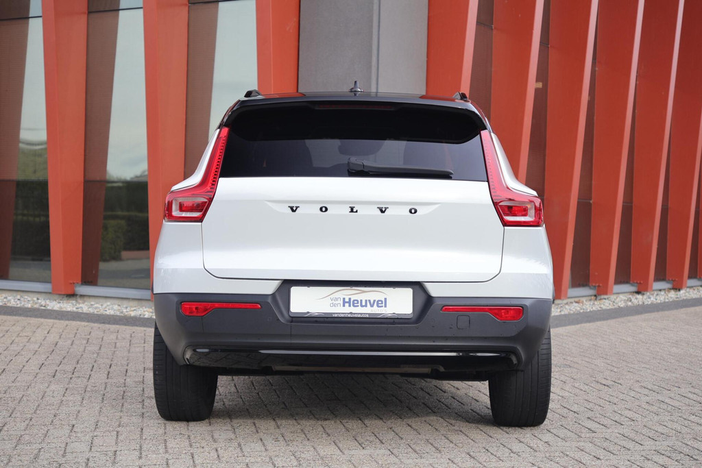 Volvo XC40 T5 Recharge R-Design | Stoelverwarming | 360° Camera | Pilot Assist | BLIS | H&K | Glossy Black | Keyless 47536229-3.jpg | Van den Heuvel Auto's