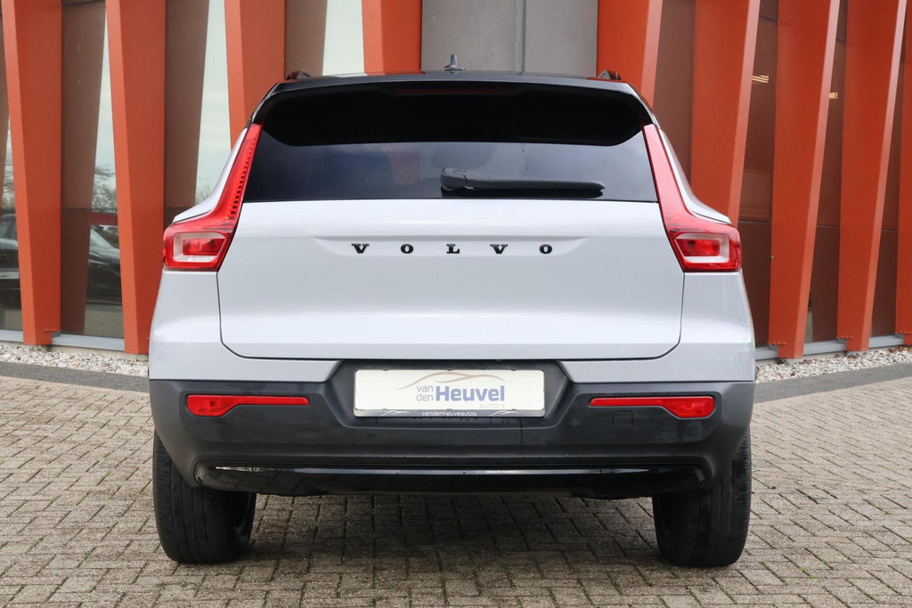 Volvo XC40 T4 Recharge R-Design | Stoelverwarming | Parkeercamera |H&K| BLIS | Pilot Assist | Keyless 50041943-3.jpg | Van den Heuvel Auto's B.V.
