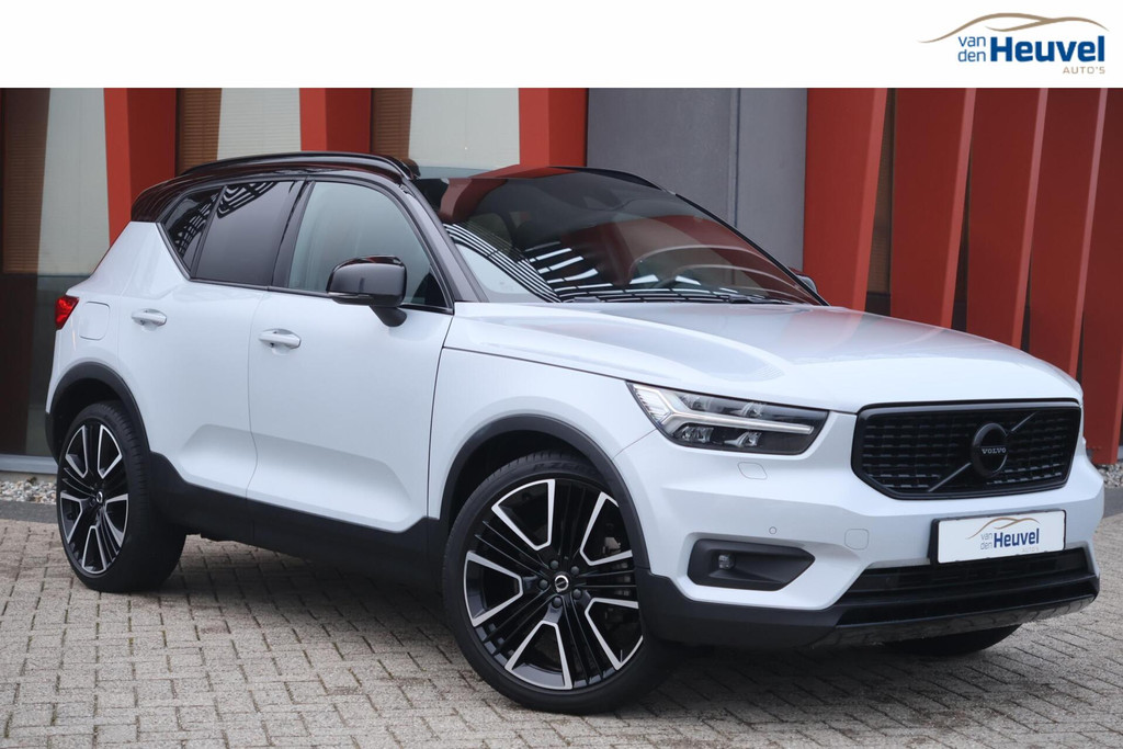 Volvo XC40 T4 Recharge R-Design | Stoelverwarming | Parkeercamera | H&K | Pilot Assist | Glossy Black 50708645-0.jpg | Van den Heuvel Auto's B.V.
