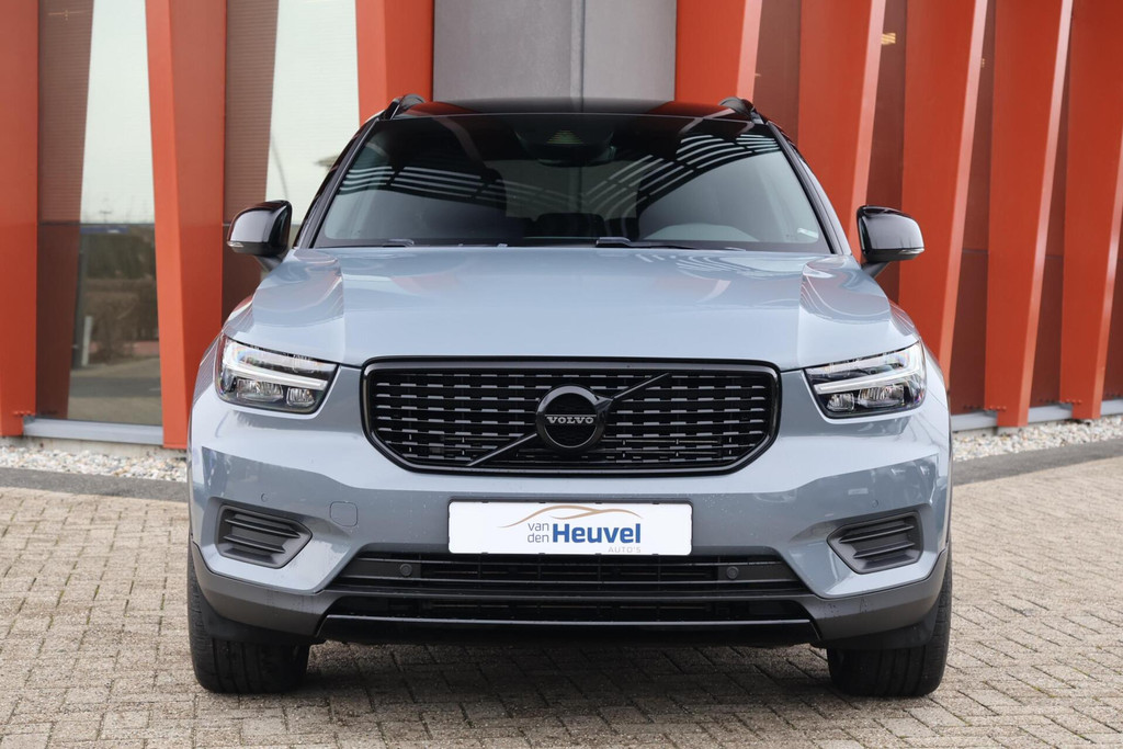 Volvo XC40 T4 Recharge R-Design | Stoelverwarming | Leder | Parkeercamera | H&K | Glossy Black 50745437-1.jpg | Van den Heuvel Auto's B.V.