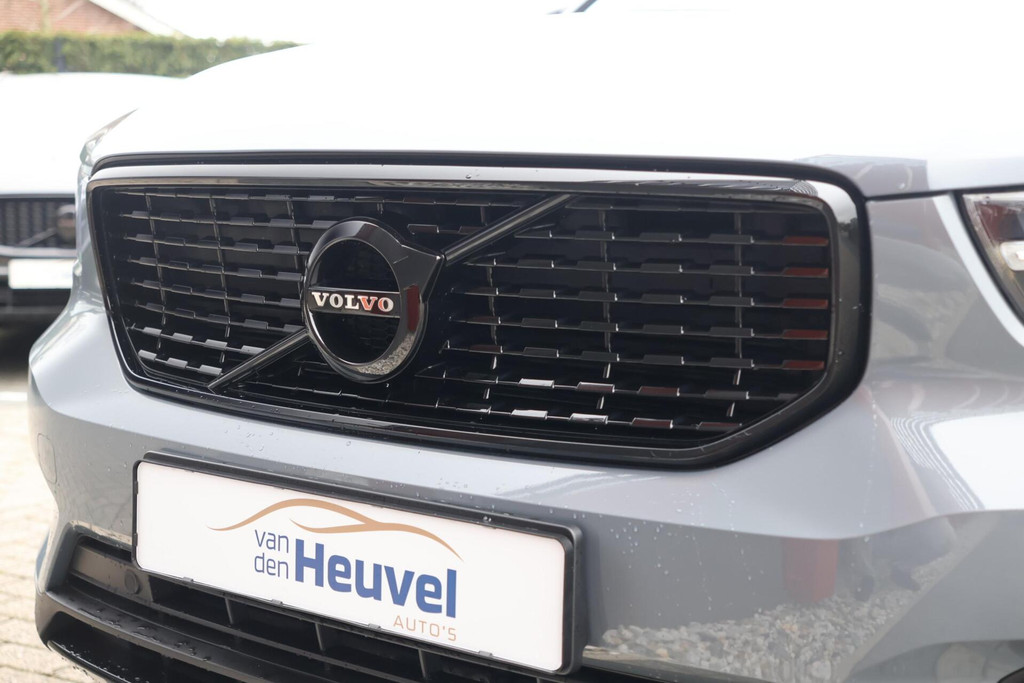 Volvo XC40 T4 Recharge R-Design | Stoelverwarming | Leder | Parkeercamera | H&K | Glossy Black 50745437-4.jpg | Van den Heuvel Auto's B.V.