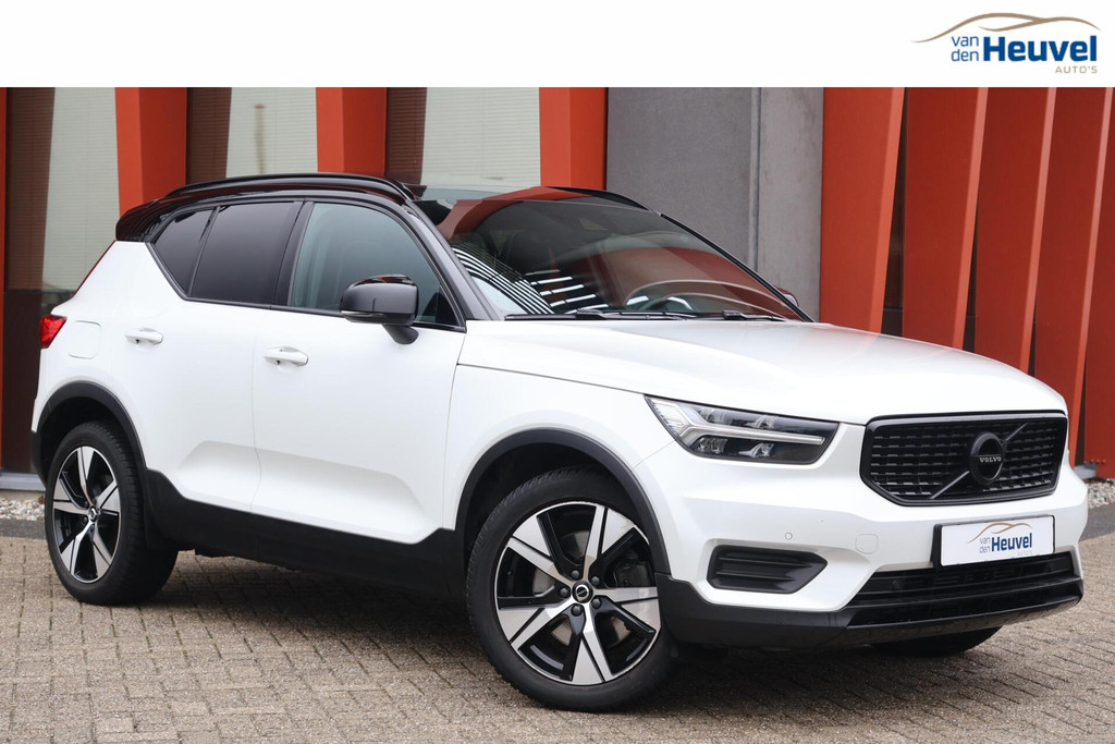 Volvo XC40 T4 Recharge R-Design | Stoelverwarming | Trekhaak | Panoramadak | Parkeercamera | Glossy Black | Keyless 50868901-0.jpg | Van den Heuvel Auto's B.V.