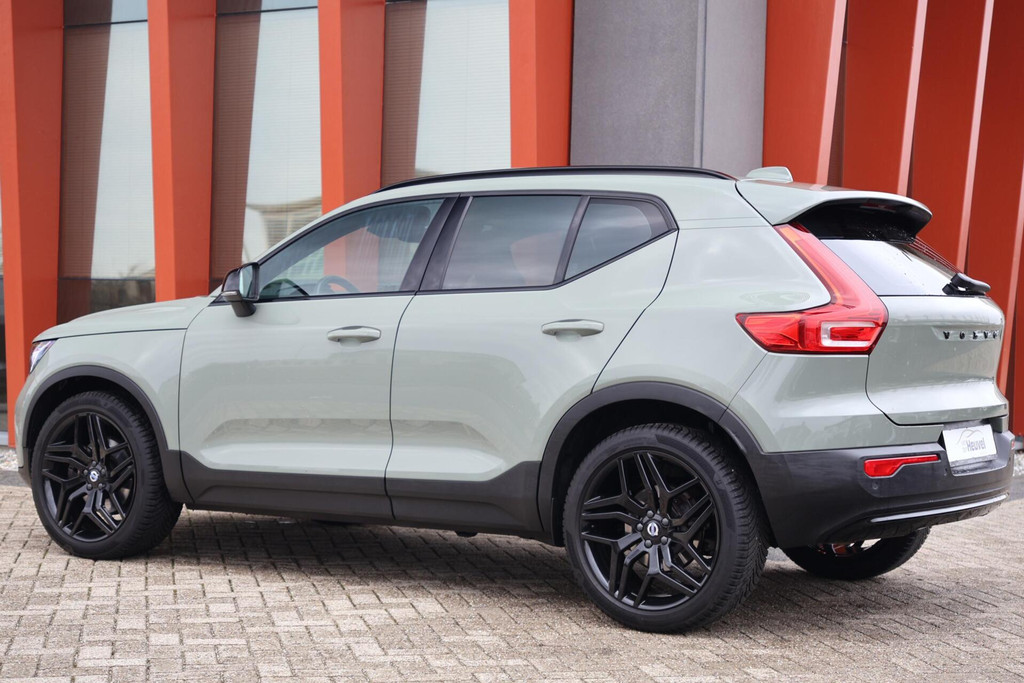 Volvo XC40 B3 Plus Dark | Stoelverwarming | 360° Camera | H/K | Memory Stoelen | Glossy Black 51005186-2.jpg | Van den Heuvel Auto's B.V.