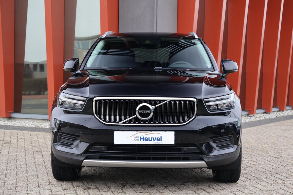 Volvo XC40 T4 Recharge Inscription | Stoelverwarming | Trekhaak | Leder | Parkeercamera | Pilot Assist | keyless 51124152-1.jpg | Van den Heuvel Auto's B.V.