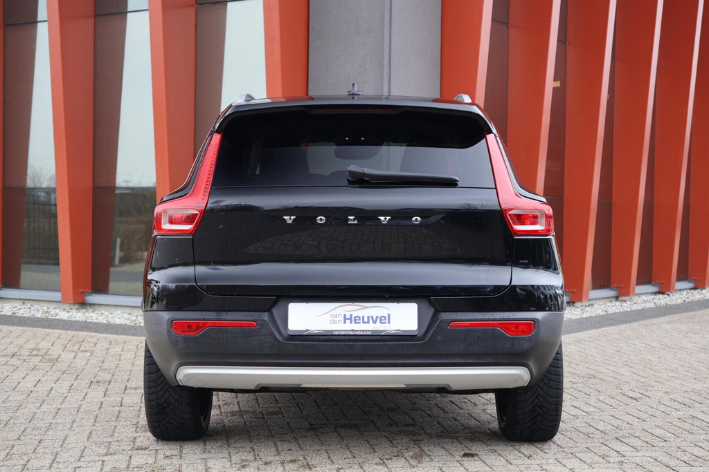 Volvo XC40 T4 Recharge Inscription | Stoelverwarming | Trekhaak | Leder | Parkeercamera | Pilot Assist | keyless 51124152-3.jpg | Van den Heuvel Auto's B.V.