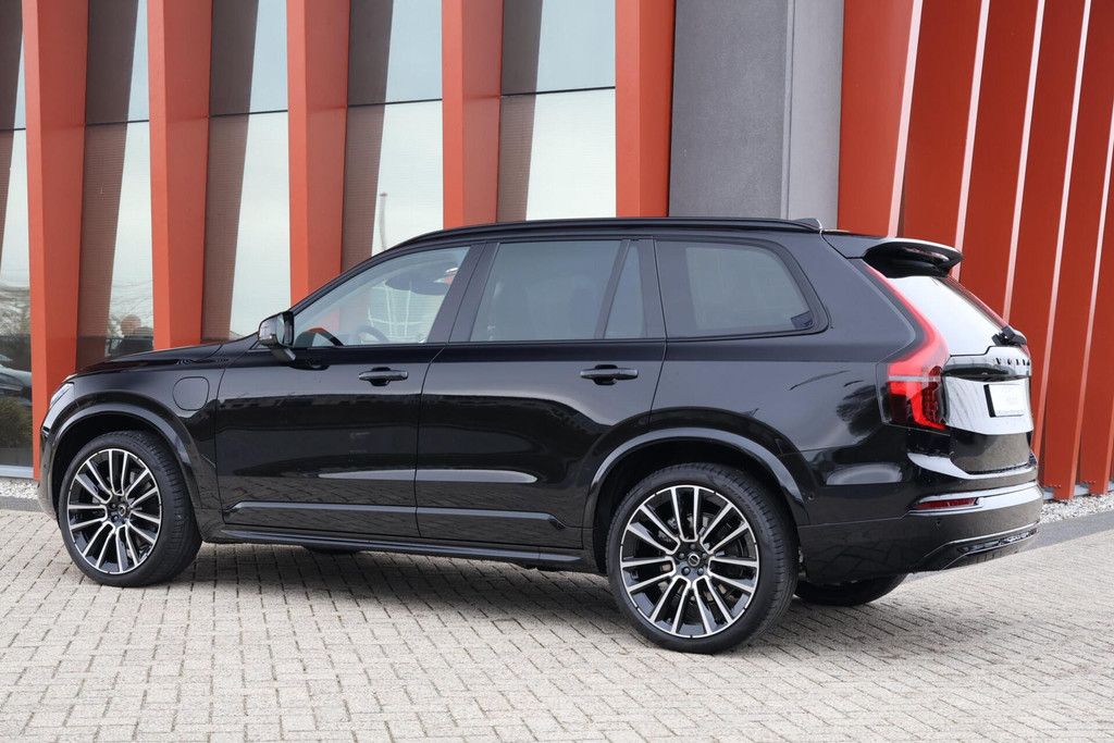 Volvo XC90 T8 Recharge AWD Ultra Dark Executive | Stoelverwarming | Trekhaak | B&W | Luchtvering | Leder | Full Options 51343197-2.jpg | Van den Heuvel Auto's B.V.