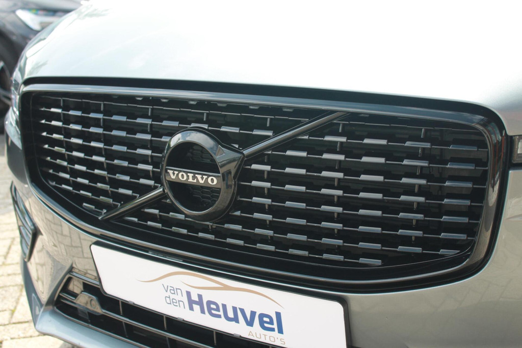 Volvo XC60 T6 Recharge AWD R-Design | Stoelverwarming | Parkeercamera | Panoramadak | H/K | Glossy Black | Keyless 51365891-4.jpg | Van den Heuvel Auto's B.V.