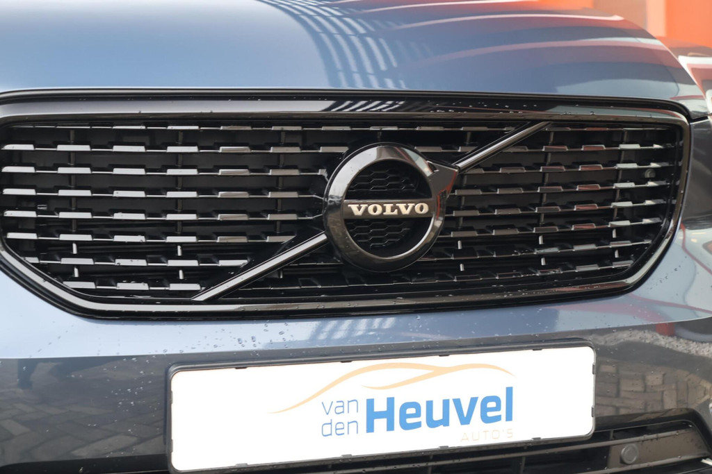 Volvo XC40 T4 Recharge R-Design | Stoelverwarming | Trekhaak | Panoramadak | Parkeercamera | Glossy Black | Keyless 51435106-4.jpg | Van den Heuvel Auto's B.V.