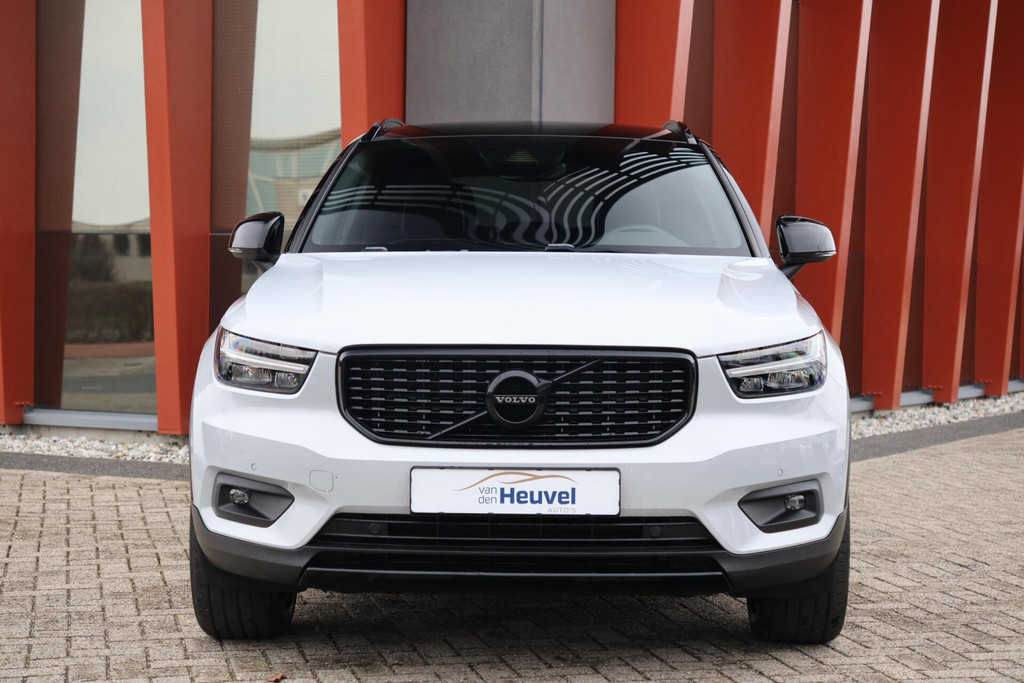 Volvo XC40 T5 Recharge R-Design | Stoelverwarming | Parkeercamera | Keyless | Glossy Black 51505112-1.jpg | Van den Heuvel Auto's B.V.