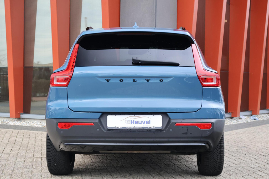 Volvo XC40 T5 Recharge Plus Dark | Stoelverwarming | Trekhaak | Parkeercamera | H/K | Glossy Black | Keyless 51668995-3.jpg | Van den Heuvel Auto's B.V.