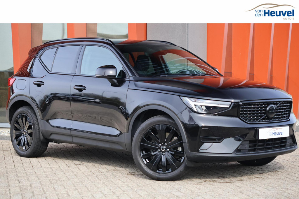 Volvo XC40 T4 Recharge Plus Dark | Stoelverwarming | Trekhaak | Parkeercamera | H/K | Glossy Black | Keyless 51799526-0.jpg | Van den Heuvel Auto's B.V.