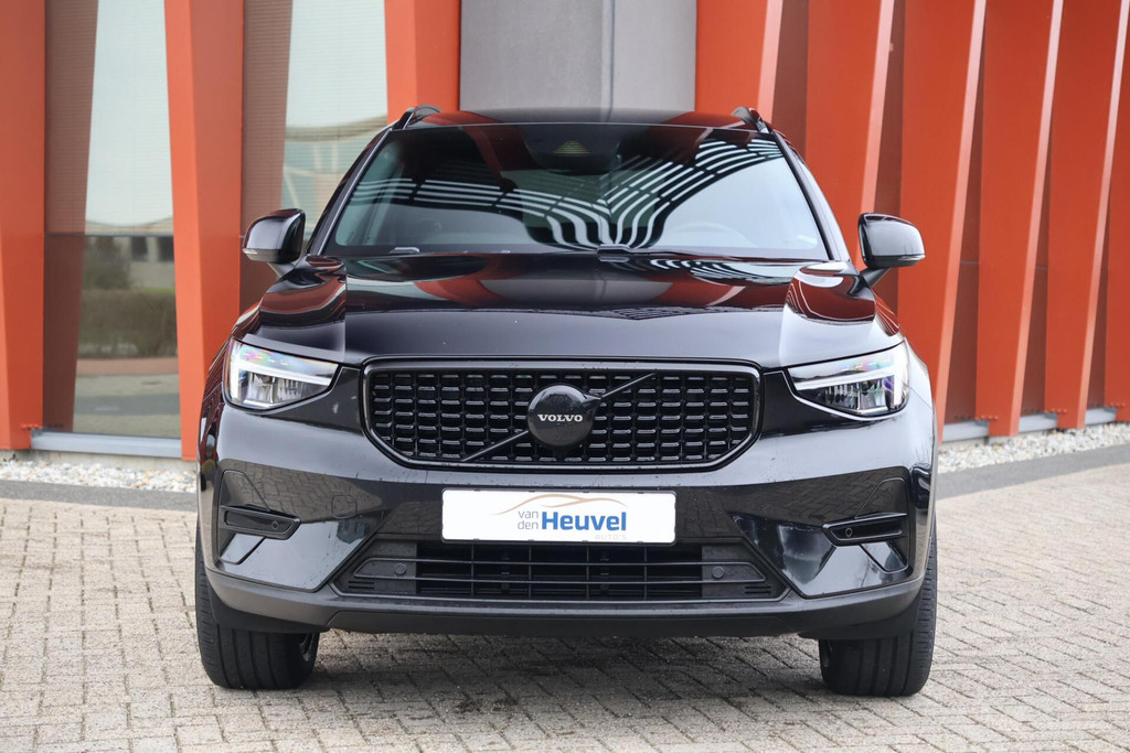 Volvo XC40 T4 Recharge Plus Dark | Stoelverwarming | Trekhaak | Parkeercamera | H/K | Keyless 52007807-1.jpg | Van den Heuvel Auto's B.V.