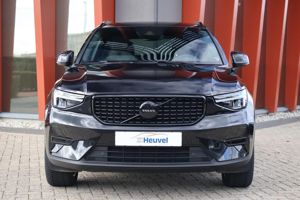 Volvo XC40 T4 Recharge Black Edition | Stoelverwarming | Trekhaak | Parkeercamera | H/K | Keyless 52007807-1.jpg | Van den Heuvel Auto's B.V.