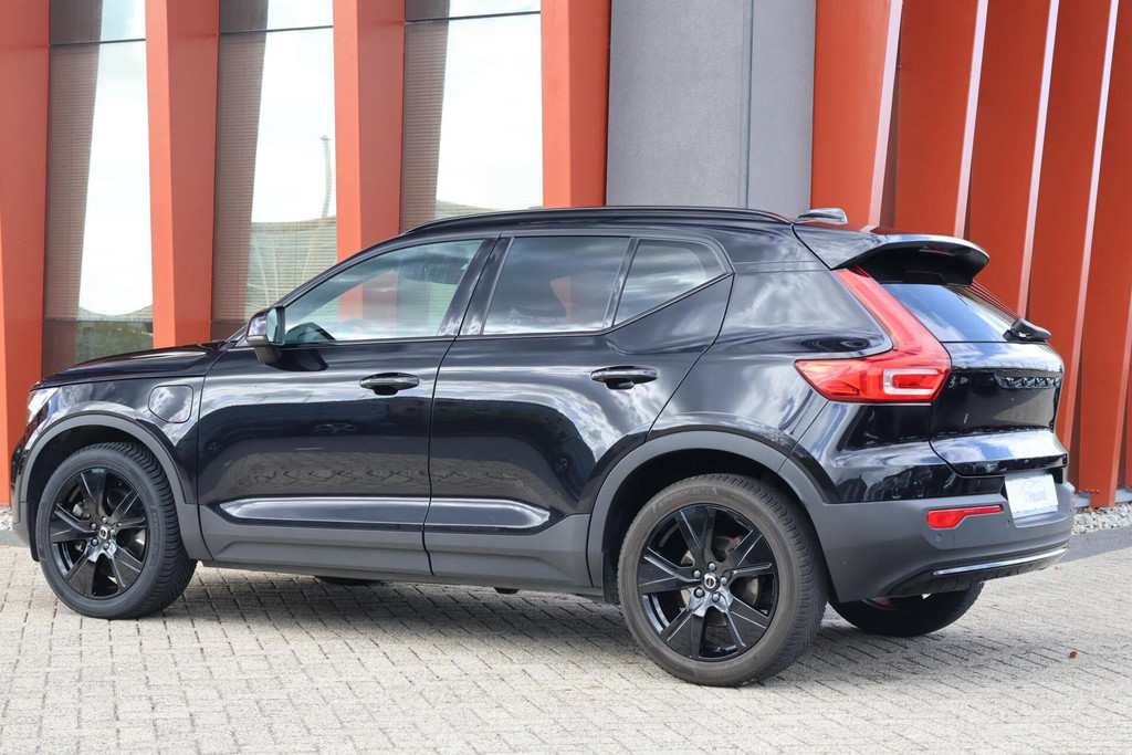 Volvo XC40 T4 Recharge Black Edition | Stoelverwarming | Trekhaak | Parkeercamera | H/K | Keyless 52007807-2.jpg | Van den Heuvel Auto's B.V.