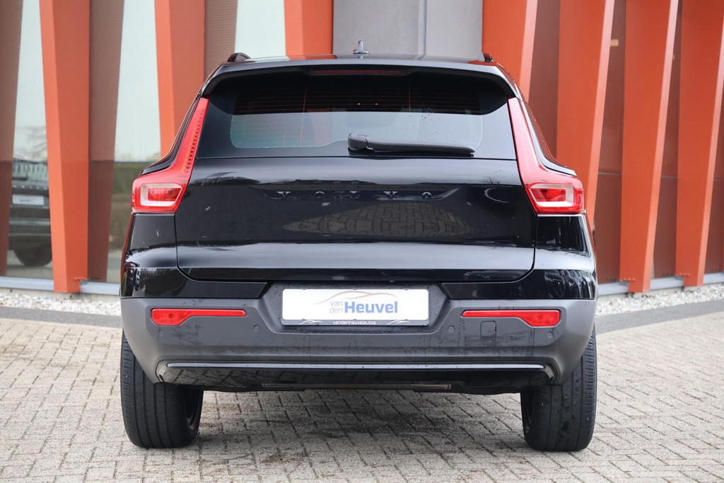 Volvo XC40 T4 Recharge Plus Dark | Stoelverwarming | Trekhaak | Parkeercamera | H/K | Keyless 52007807-3.jpg | Van den Heuvel Auto's B.V.