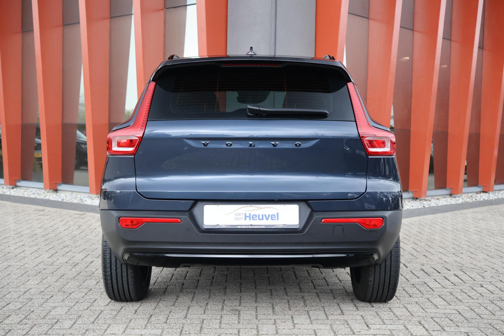 Volvo XC40 T4 Recharge R-Design | Stoelverwarming | Trekhaak | Leder | Parkeercamera | Pilot Assist | Keyless 52033270-3.jpg | Van den Heuvel Auto's B.V.