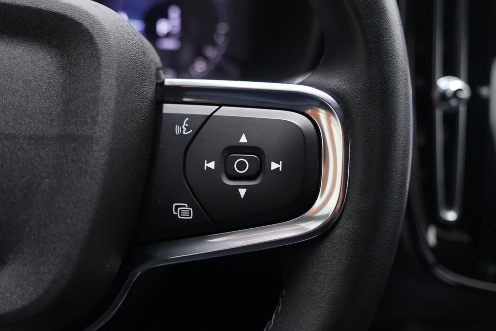 Volvo XC40 T4 Recharge R-Design | Stoelverwarming | Trekhaak | Leder | Parkeercamera | Pilot Assist | Keyless 52033270-35.jpg | Van den Heuvel Auto's B.V.