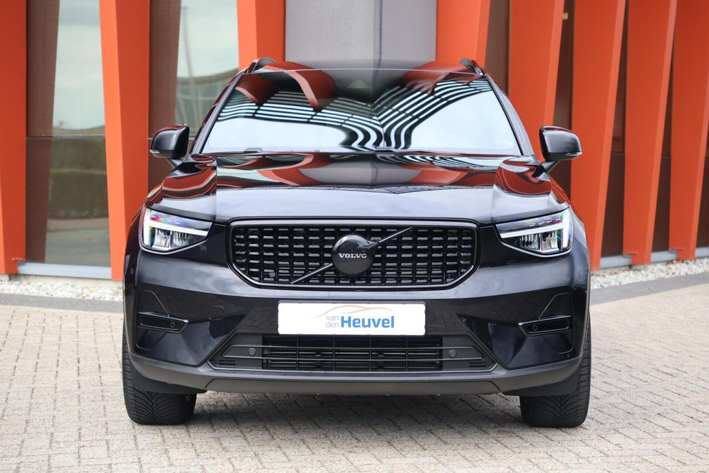 Volvo XC40 T5 Recharge Black Edition| Stoelverwarming | Trekhaak | Parkeercamera | H/K | Keyless 52088114-1.jpg | Van den Heuvel Auto's B.V.