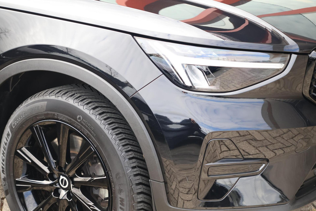 Volvo XC40 T5 Recharge Black Edition| Stoelverwarming | Trekhaak | Parkeercamera | H/K | Keyless 52088114-4.jpg | Van den Heuvel Auto's B.V.