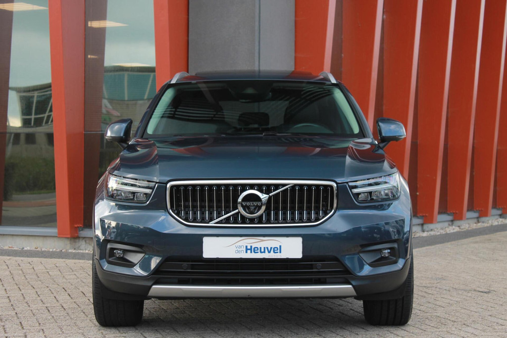 Volvo XC40 T4 Recharge Inscription | Stoelverwarming | Trekhaak | Panoramdak | Pilot Assist | Leder | 360° Camera | BLIS | Keyless 52202273-1.jpg | Van den Heuvel Auto's B.V.