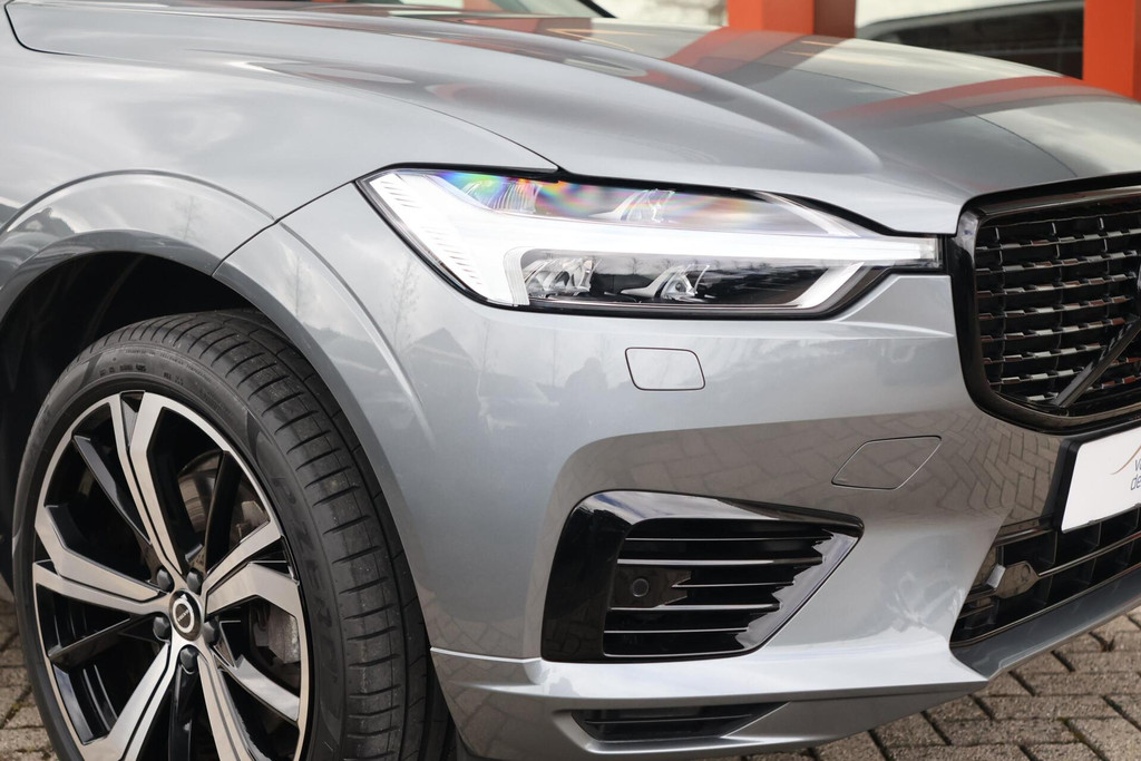 Volvo XC60 T8 Recharge AWD R-Design | Stoelverwarming | Panoramadak | Pilot Assist | H/K | BLIS | Glossy Black | Keyless 52400605-4.jpg | Van den Heuvel Auto's B.V.