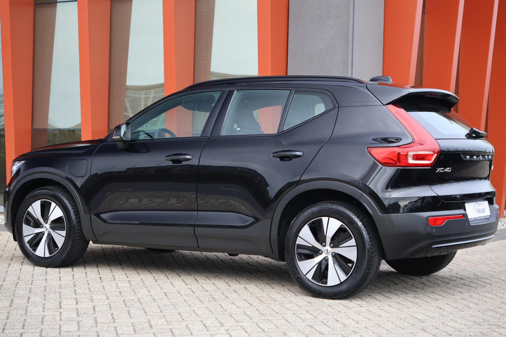 Volvo XC40 T4 Recharge Plus Dark | Stoelverwarming | Parkeercamera | H/K | Keyless 52401791-2.jpg | Van den Heuvel Auto's B.V.
