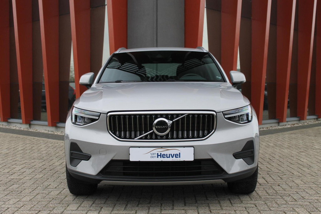 Volvo XC40 T4 Recharge Core Bright | Parkeercamera | Keyless | 19 Inch | Silver skidplates voor en achter 52577002-1.jpg | Van den Heuvel Auto's B.V.