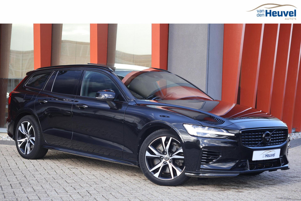 Volvo V60 T6 Recharge AWD R-Design | Panoramadak | Trekhaak | Stoelverwarming | BLIS | Pilot Assist | Harman / Kardon | Glossy Black 52887933-0.jpg | Van den Heuvel Auto's B.V.