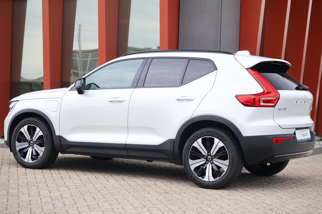 Volvo XC40 T5 Recharge Plus Dark | Stoelverwarming | Trekhaak | Leder | BLIS | Pilot Assist | 360° Camera | H/K | Keyless 53121303-2.jpg | Van den Heuvel Auto's B.V.