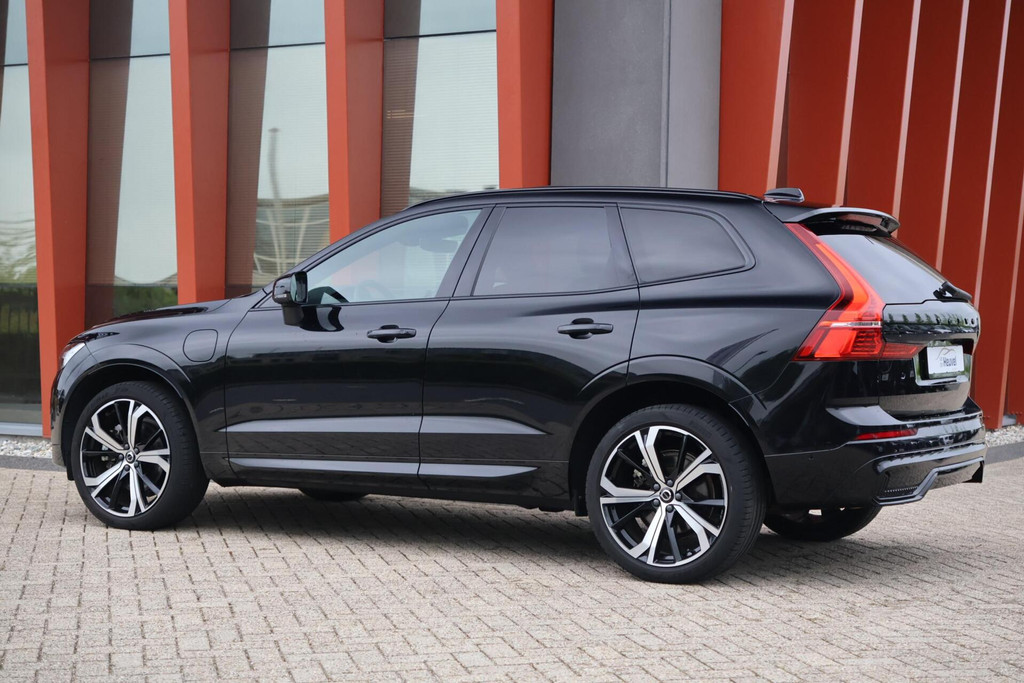 Volvo XC60 T6 Recharge AWD Plus Dark | Longe Range | Stoelverwarming | BLIS | Pilot Assist | 360° Camera | H/K | Glossy Black 53121902-2.jpg | Van den Heuvel Auto's B.V.