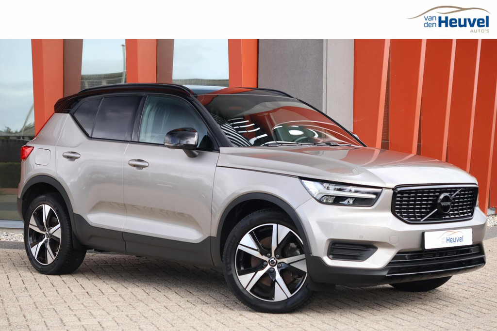Volvo XC40 T4 Recharge R-Design | Stoelverwarming | Parkeercamera | Keyless | Glossy Black 53122614-0.jpg | Van den Heuvel Auto's B.V.