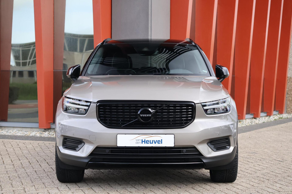 Volvo XC40 T4 Recharge R-Design | Stoelverwarming | Parkeercamera | Keyless | Glossy Black 53122614-1.jpg | Van den Heuvel Auto's B.V.
