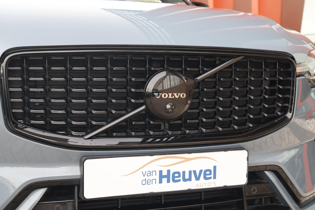 Volvo XC60 T6 Recharge AWD Plus Dark | Long Range | Stoelverwarming | Trekhaak | 360° Camera | BLIS | Pilot Assist | Glossy Black | Keyless 53205599-4.jpg | Van den Heuvel Auto's B.V.