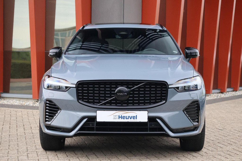 Volvo XC60 T6 Recharge AWD Plus Dark | Longe Range | Stoelverwarming | Trekhaak | Parkeercamera | BLIS | Pilot Assist | Glossy Black | Keyl 53216910-1.jpg | Van den Heuvel Auto's B.V.