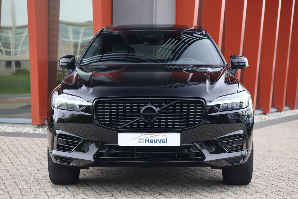 Volvo XC60 T6 Recharge AWD R-Design | Stoelverwarming | Trekhaak | Panoramadak | Pilot Assist | BLIS | H/K | Glossy Black | Keyless 53217596-1.jpg | Van den Heuvel Auto's B.V.