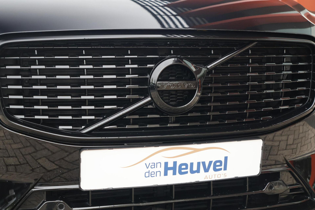 Volvo XC60 T6 Recharge AWD R-Design | Stoelverwarming | Trekhaak | Panoramadak | Pilot Assist | BLIS | H/K | Glossy Black | Keyless 53217596-4.jpg | Van den Heuvel Auto's B.V.