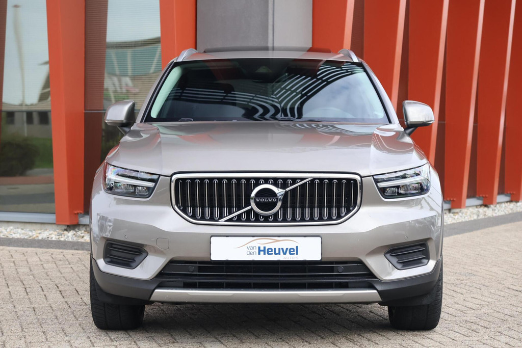 Volvo XC40 T4 Recharge Inscription | Stoelverwarming | Trekhaak | Leder | Panoramadak | Parkeercamera | Pilot Assist | Keyless 53218615-1.jpg | Van den Heuvel Auto's B.V.