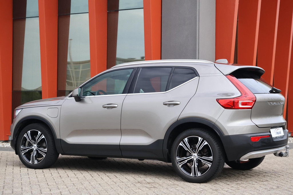 Volvo XC40 T4 Recharge Inscription | Stoelverwarming | Trekhaak | Leder | Panoramadak | Parkeercamera | Pilot Assist | Keyless 53218615-2.jpg | Van den Heuvel Auto's B.V.