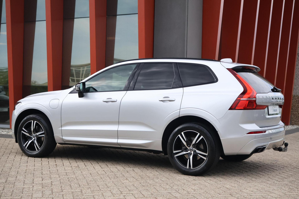 Volvo XC60 T6 Recharge AWD R-Design | Stoelverwarming | Trekhaak | Panoramadak | Leder | Pilot Assist | BLIS | Keyless 53218816-2.jpg | Van den Heuvel Auto's B.V.