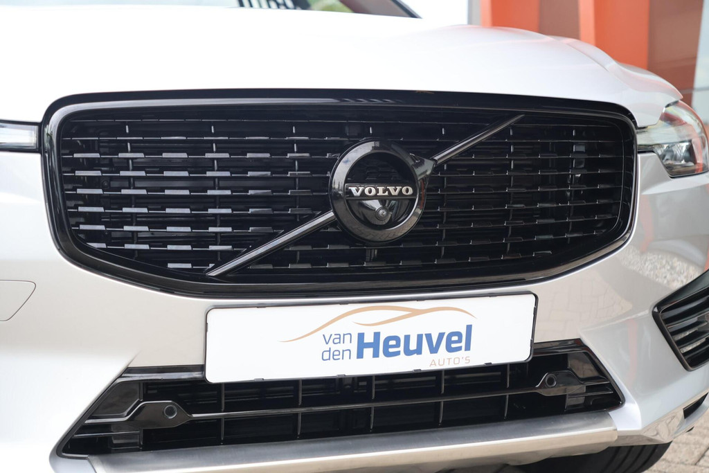 Volvo XC60 T6 Recharge AWD R-Design | Stoelverwarming | Trekhaak | Panoramadak | Leder | Pilot Assist | BLIS | Keyless 53218816-4.jpg | Van den Heuvel Auto's B.V.