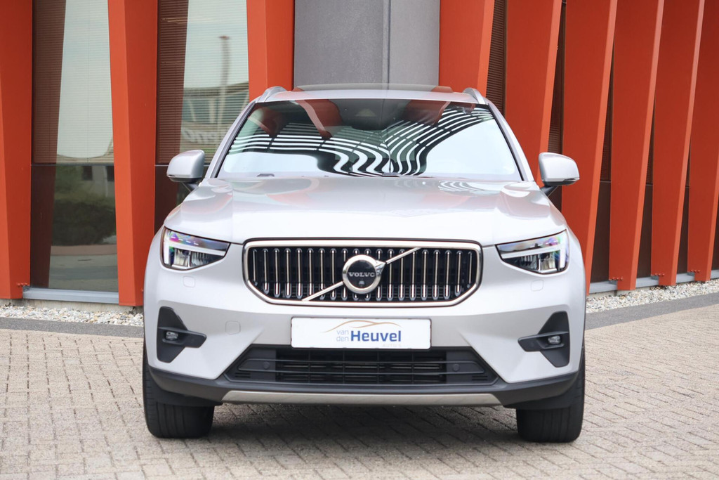 Volvo XC40 T5 Recharge Ultimate Bright | Stoelverwarming | Trekhaak | Leder | 360° Camera | H/K | Panoramadak | Keyless 53308467-1.jpg | Van den Heuvel Auto's B.V.