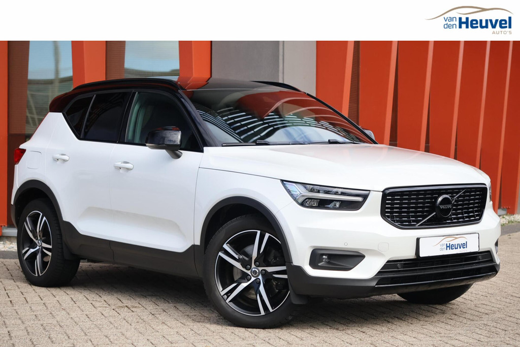 Volvo XC40 T4 Recharge R-Design | Stoelverwarming | Trekhaak | Leder | Panoramadak | Parkeercamera | Glossy Black | Keyless 53384813-0.jpg | Van den Heuvel Auto's B.V.