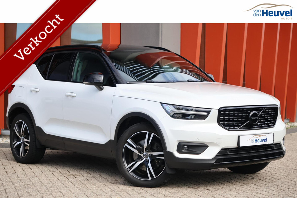 Volvo XC40 T4 Recharge R-Design | Stoelverwarming | Trekhaak | Leder | Panoramadak | Parkeercamera | Glossy Black | Keyless 53384813-0.jpg | Van den Heuvel Auto's B.V.