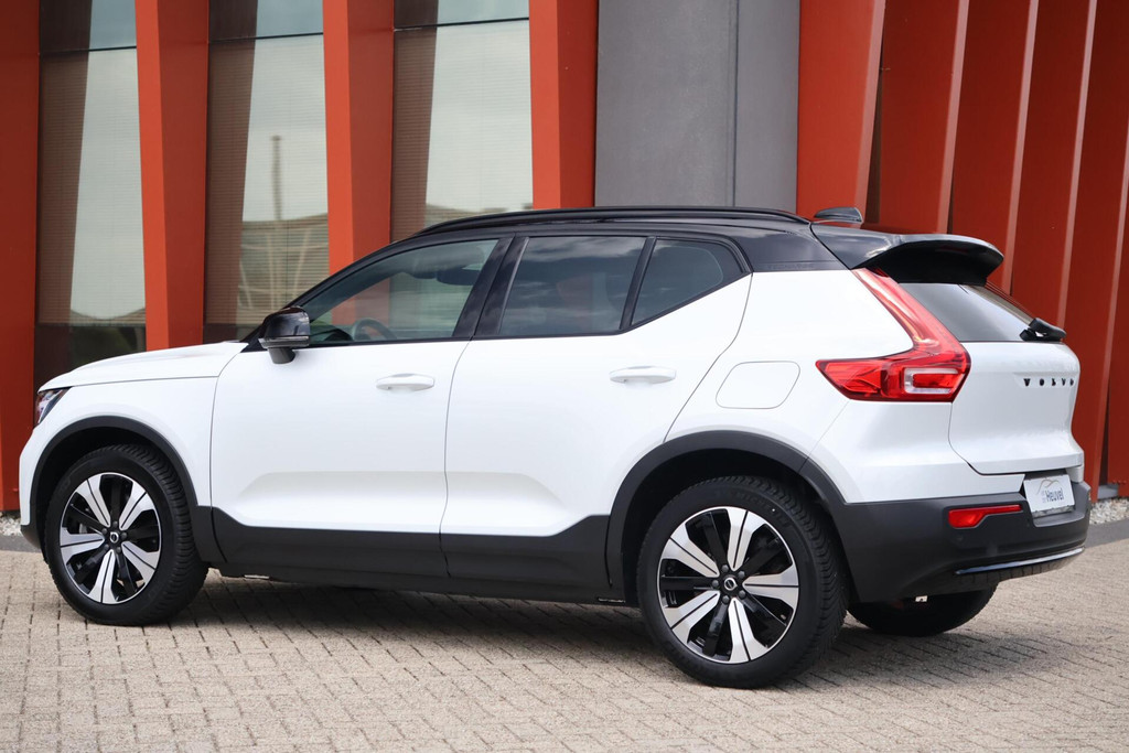 Volvo XC40 Recharge R Design 70 kWh | Stoelverwarming | Parkeercamera | Full Electric | Glossy Black 53587247-2.jpg | Van den Heuvel Auto's B.V.