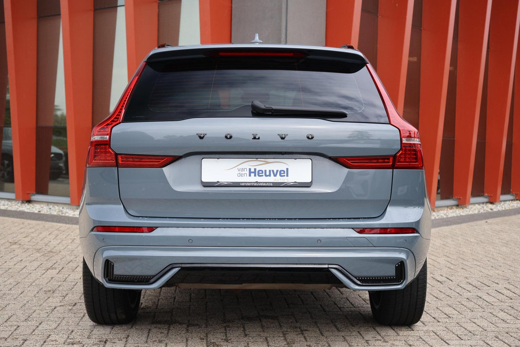 Volvo XC60 T6 Recharge AWD Plus Dark | Longe Range | Trekhaak | Panoramadak | Parkeercamera | Glossy Black | Keyless 53587716-3.jpg | Van den Heuvel Auto's B.V.