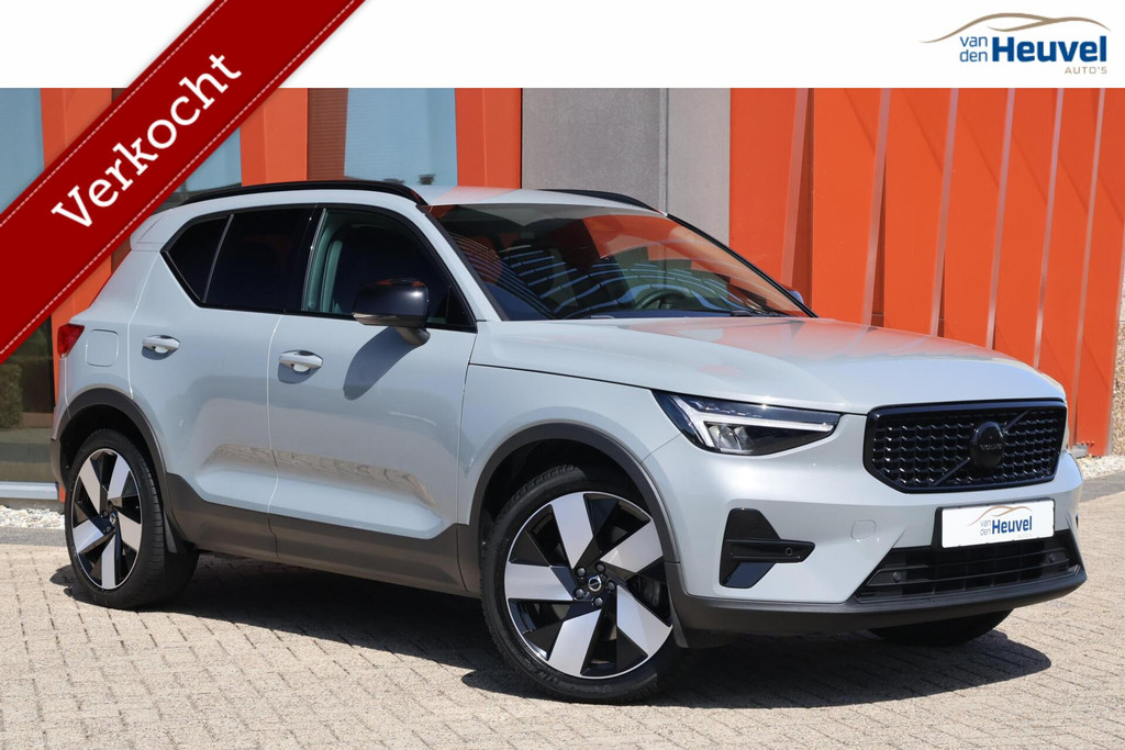 Volvo XC40 T5 Recharge Plus Dark | Stoelverwarming | Trekhaak | Leder | H/K | Memory Stoelen | Glossy Black | Keyless 53589539-0.jpg | Van den Heuvel Auto's B.V.