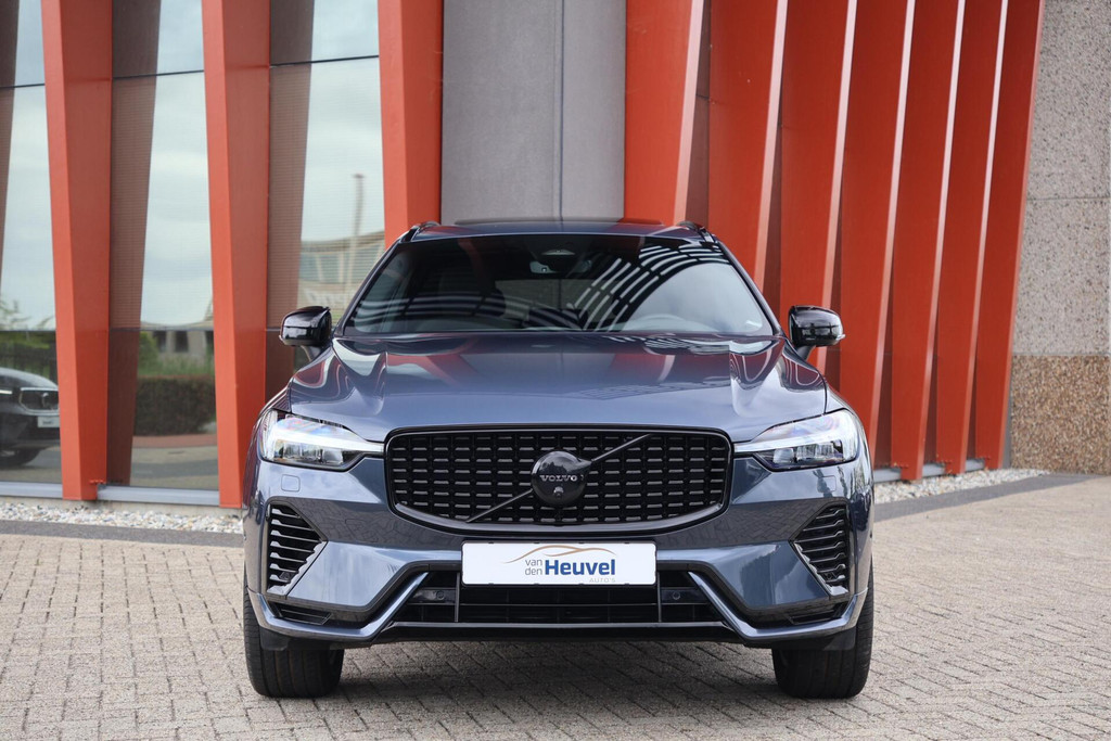 Volvo XC60 T6 Recharge AWD R-Design | Longe Range | Trekhaak | 360° Camera | HUD | Panoramadak | H/K | Keyless | Glossy Black 53590883-1.jpg | Van den Heuvel Auto's B.V.