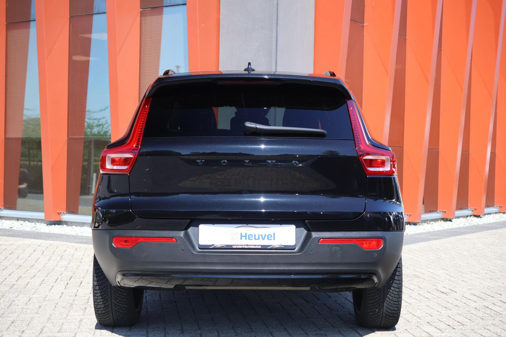 Volvo XC40 T4 Recharge R-Design | Stoelverwarming | Trekhaak | 360° Camera | Pilot Assist | H/K | Mem. Stoelen | Keyless | Glossy Black 53654331-3.jpg | Van den Heuvel Auto's B.V.
