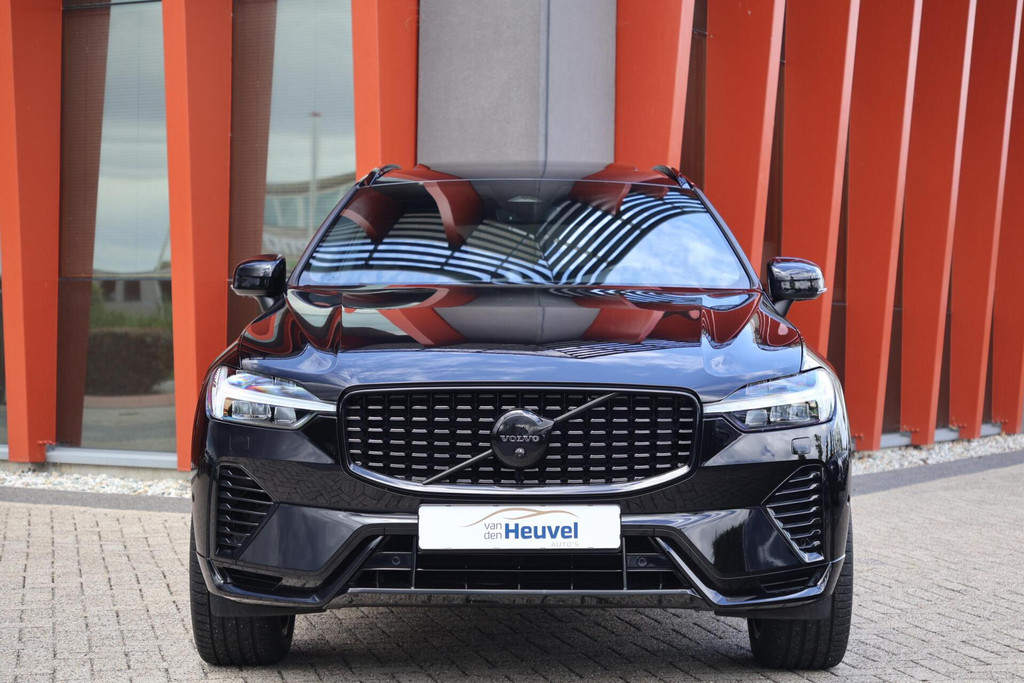Volvo XC60 T6 Recharge AWD Black Edition | Stoelverwarming | Panoramadak | 360° Camera | B&W | Pilot Assist | Keyless 53928040-1.jpg | Van den Heuvel Auto's B.V.